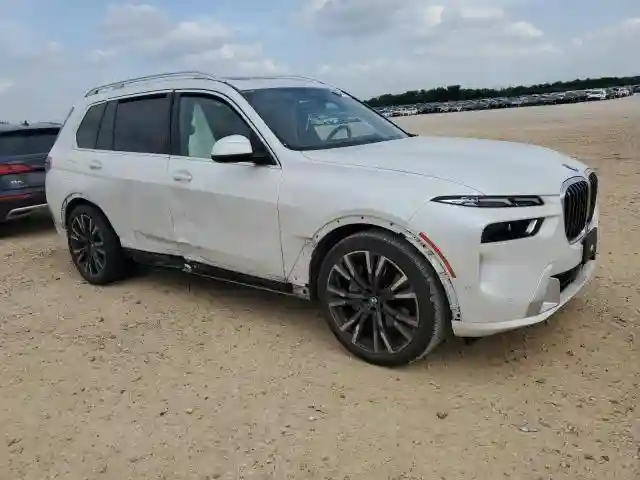 5UX23EM04R9S33099 2024 BMW X7-3