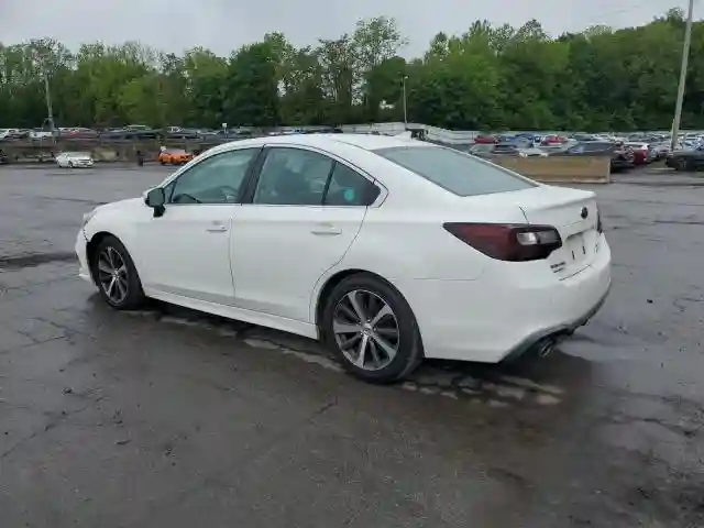 4S3BNEN64J3015833 2018 SUBARU LEGACY-1
