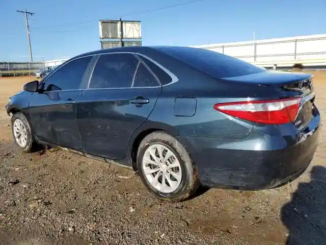 4T1BF1FK2HU673877 2017 TOYOTA CAMRY-1
