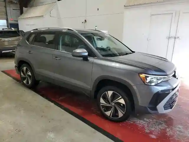 3VVUC7B22SM029887 2025 VOLKSWAGEN TAOS SE-3