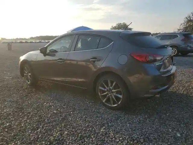 3MZBN1L33JM235106 2018 MAZDA 3-1