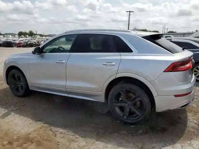WA1AVAF15MD020653 2021 AUDI Q8-1