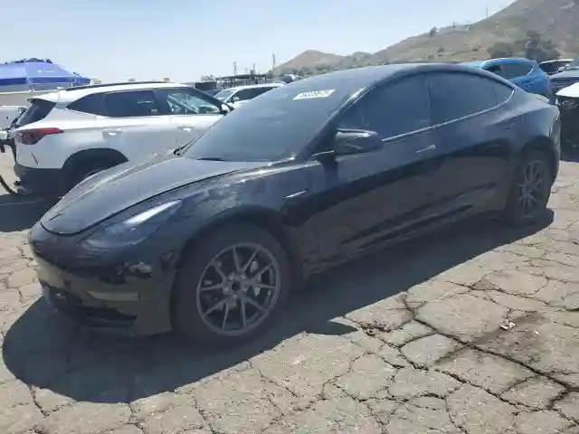 5YJ3E1EA1PF711126 2023 TESLA MODEL 3-0