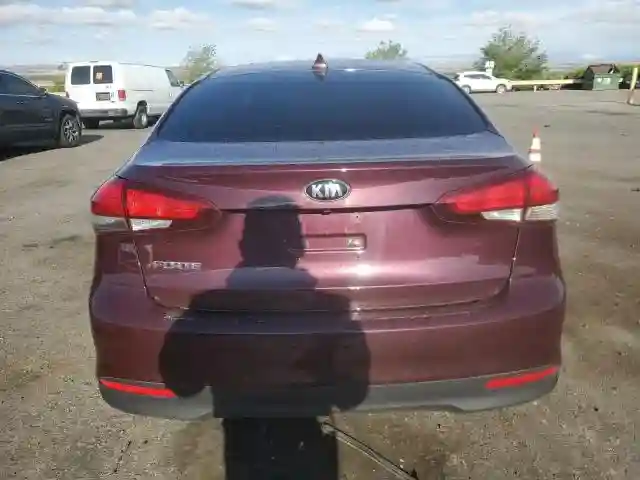 3KPFL4A7XJE171223 2018 KIA FORTE-5