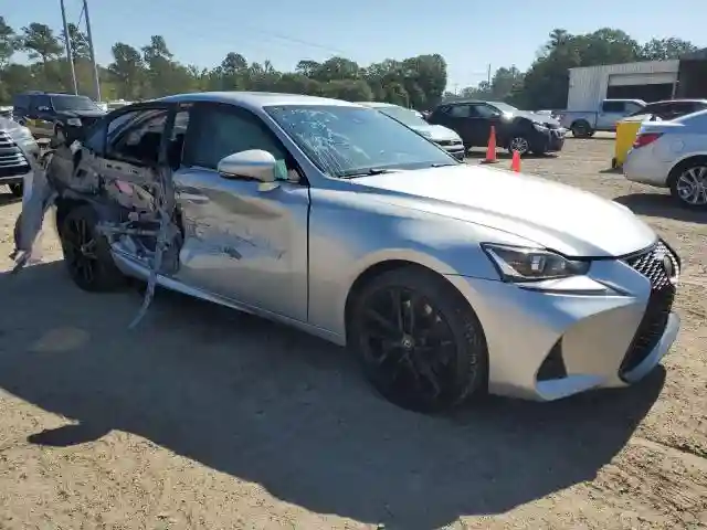 JTHBA1D20J5079406 2018 LEXUS IS-3