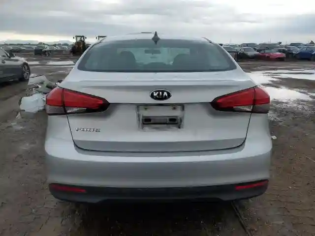3KPFL4A72JE166615 2018 KIA FORTE-5
