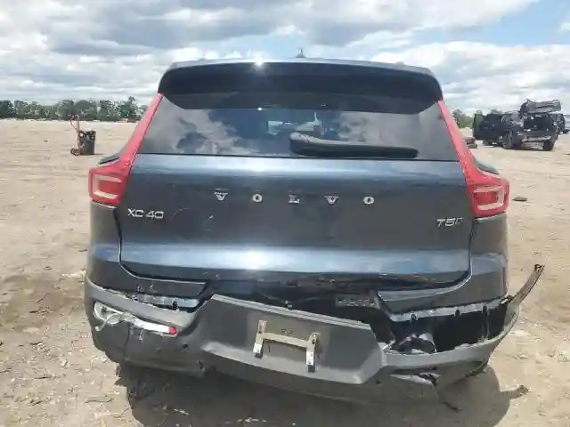 YV4162UK2M2465901 2021 VOLVO XC40-5