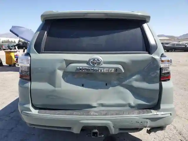 JTEAU5JRXN5262715 2022 TOYOTA 4RUNNER-5