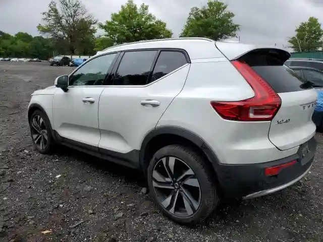 YV4L12UE3S2503506 2025 VOLVO XC40 PLUS-1