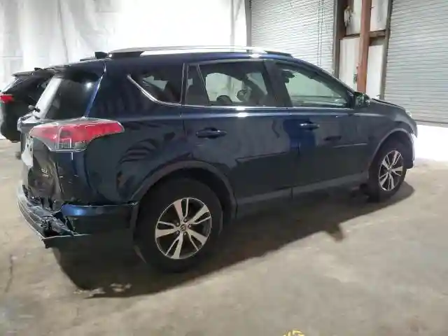 JTMRFREV3JJ239519 2018 TOYOTA RAV4-2