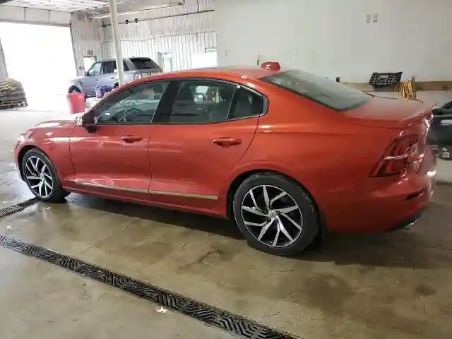 7JR102FK1LG038567 2020 VOLVO S60-1