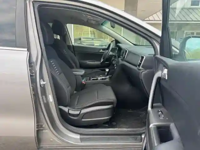 KNDPM3AC9J7336011 2018 KIA SPORTAGE-4