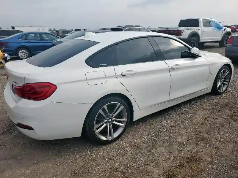WBA4J1C58JBG80182 2018 BMW 4 SERIES-2
