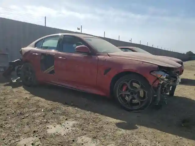 ZARFAEAV8J7581258 2018 ALFA ROMEO GIULIA-3