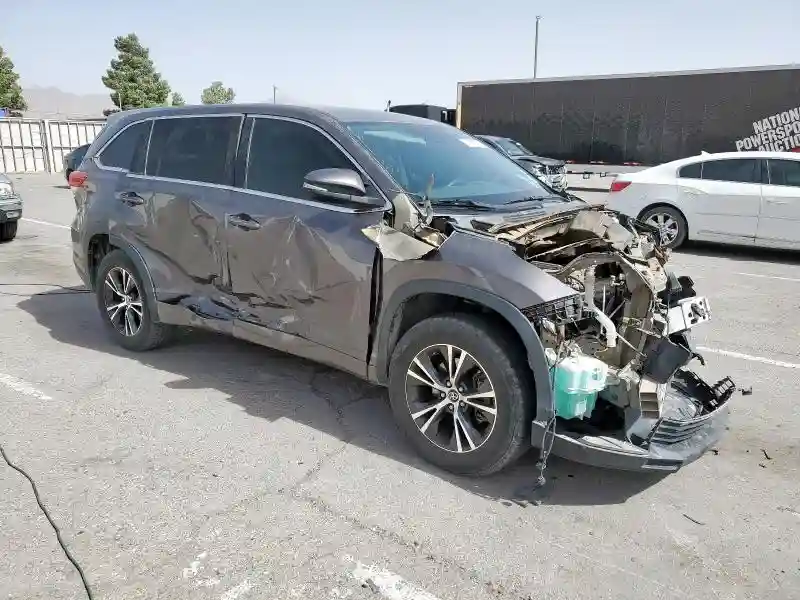 5TDZARFH5JS036030 2018 TOYOTA HIGHLANDER-3