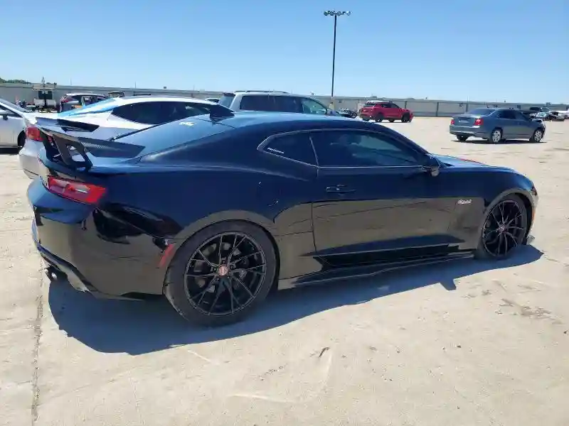 1G1FE1R77J0150442 2018 CHEVROLET CAMARO-2