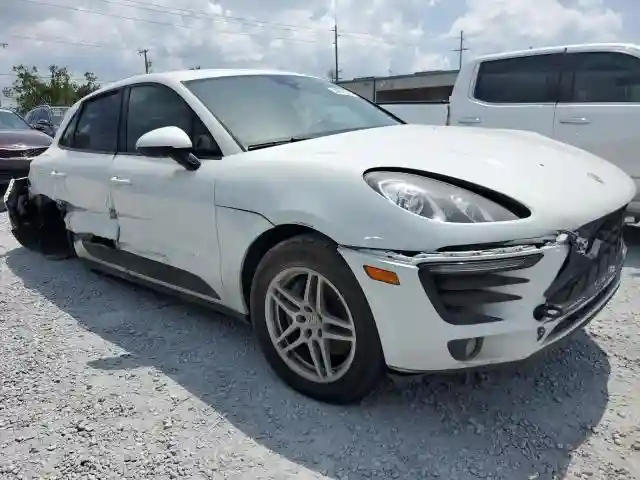 WP1AA2A56JLB12291 2018 PORSCHE MACAN-3