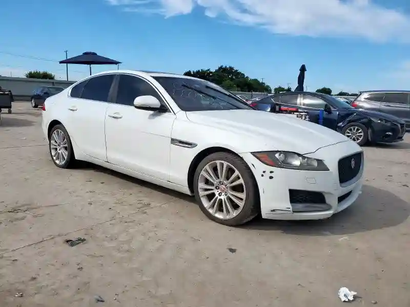 SAJBE4BN4HCY32737 2017 JAGUAR XF-3