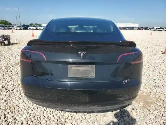 5YJ3E1EA7KF331054 2019 TESLA MODEL 3-5