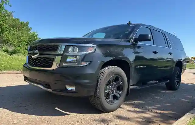 1GNSKHKC7HR377710 2017 CHEVROLET SUBURBAN-1