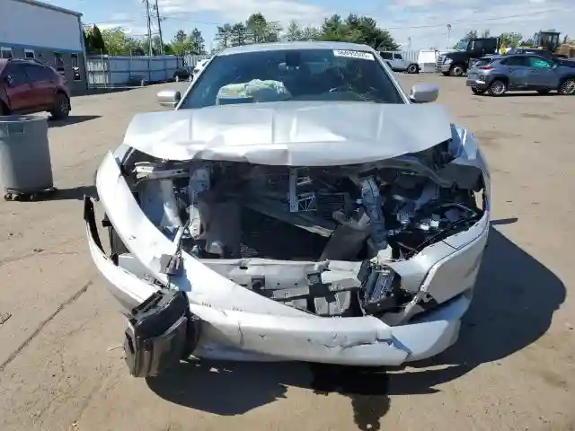2C3CDXBG7KH653352 2019 DODGE CHARGER-4