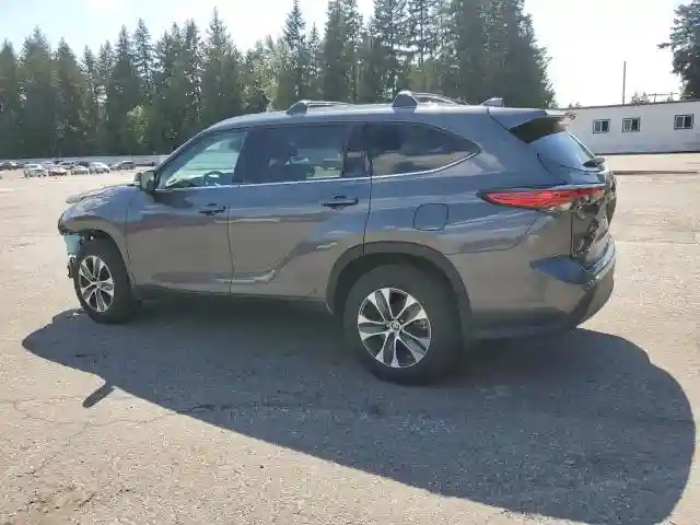 5TDGZRBH3NS594857 2022 TOYOTA HIGHLANDER-1