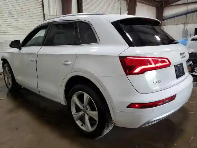 WA1BNAFY9J2221738 2018 AUDI Q5-1