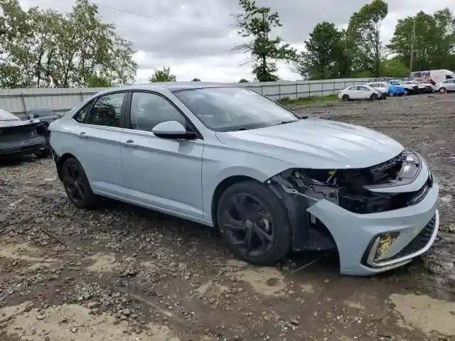 3VW7X7BU6SM039675 2025 VOLKSWAGEN JETTA-3