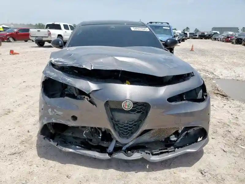 ZARFAMBN1R7681805 2024 ALFA ROMEO GIULIA-4