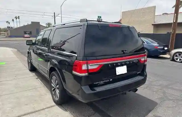 5LMJJ3JT7FEJ10480 2015 LINCOLN NAVIGATOR-2