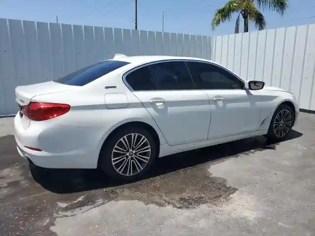 WBAJA9C58JB033781 2018 BMW 5 SERIES-2