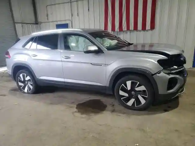 1V2HE2CA2SC204447 2025 VOLKSWAGEN ATLAS-3