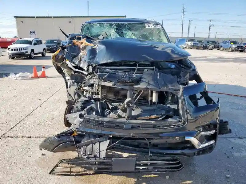 JN8AZ2NE9K9230083 2019 INFINITI QX80-4