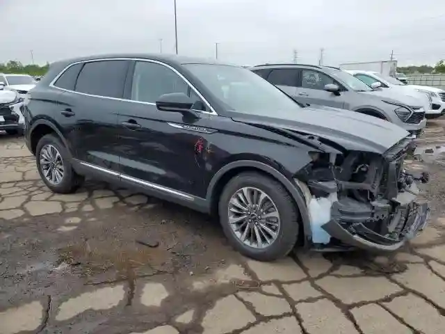2LMPJ8J92MBL16818 2021 LINCOLN NAUTILUS-3