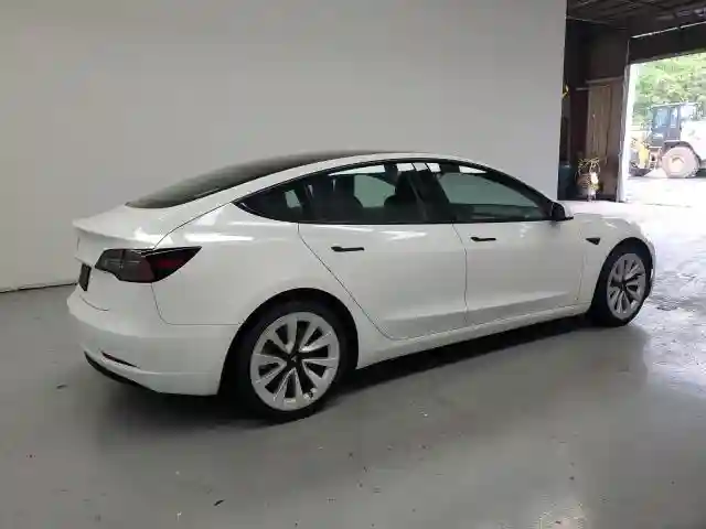 5YJ3E1EA7PF428472 2023 TESLA MODEL 3-2