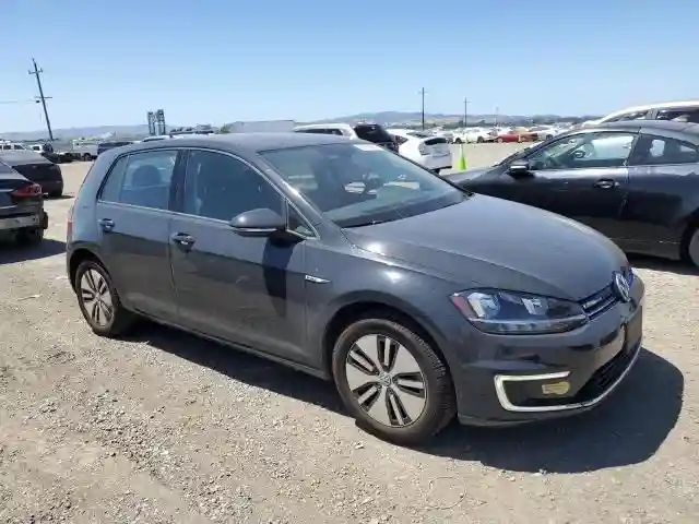 WVWKR7AU0HW954006 2017 VOLKSWAGEN GOLF-3