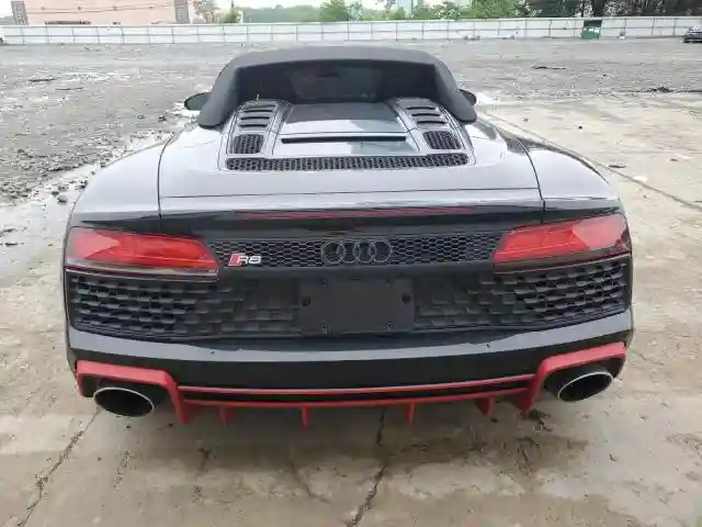 NJ1589E 2022 AUDI R8-5