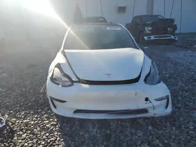 5YJ3E1EB1MF045812 2021 TESLA MODEL 3-4