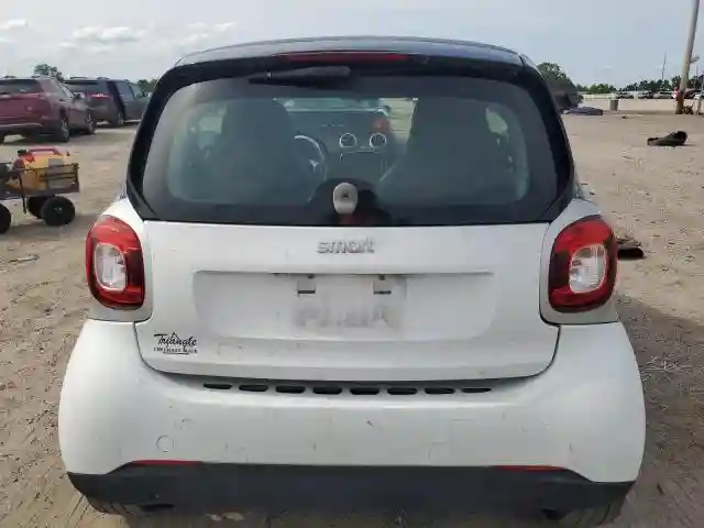 WMEFJ5DA2GK140588 2016 SMART FORTWO-5