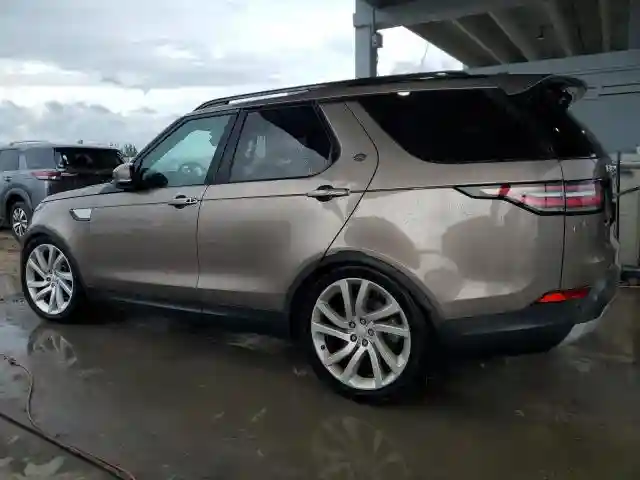 SALRHBBV7HA032639 2017 LAND ROVER DISCOVERY-1