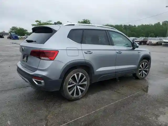 3VVSX7B21RM007594 2024 VOLKSWAGEN TAOS SE-2
