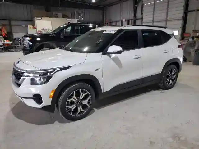 KNDERCAA0M7088467 2021 KIA SELTOS-0