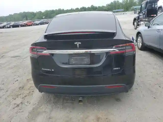 5YJXCBE29KF160569 2019 TESLA MODEL X-5