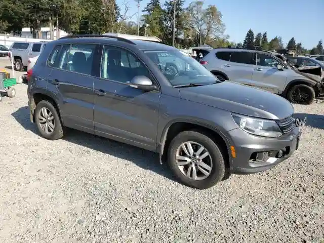 WVGBV7AX1HK017920 2017 VOLKSWAGEN TIGUAN-3