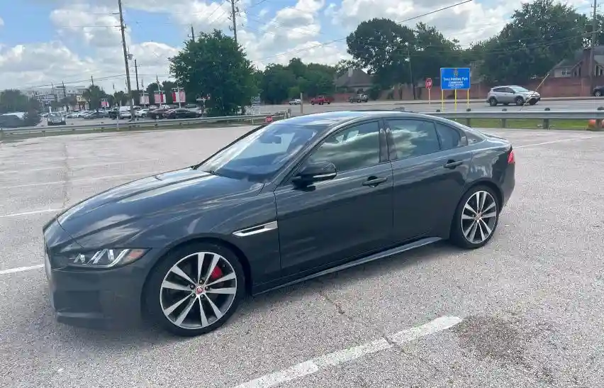 SAJAG4FV7KCP48855 2019 JAGUAR XE-1