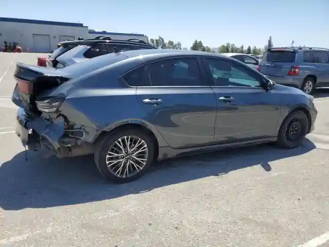 3KPF54AD5PE657933 2023 KIA FORTE-2