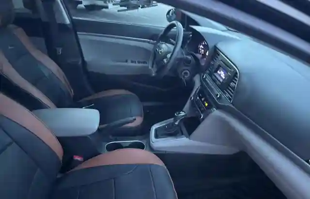 5NPD74LF9HH167394 2017 HYUNDAI ELANTRA-4