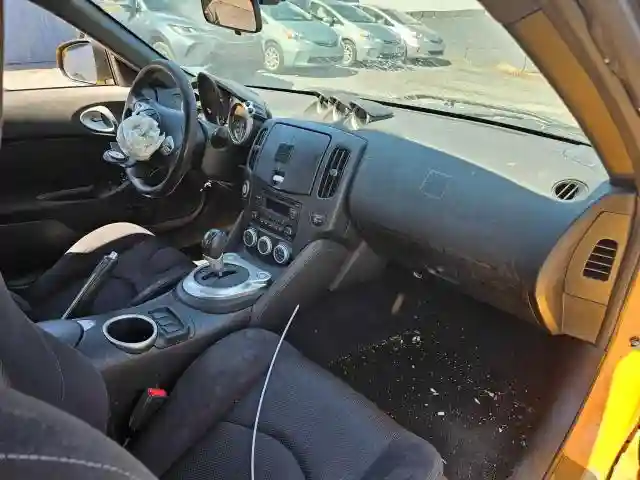 JN1AZ4EH9HM955466 2017 NISSAN 370Z-4