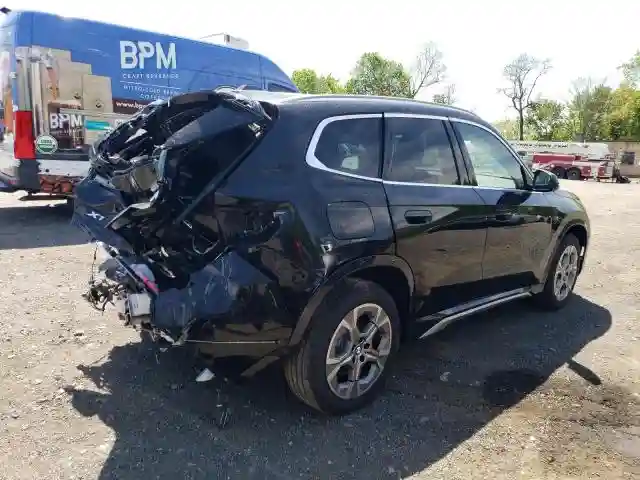 WBX73EF00S5040226 2025 BMW X1-2