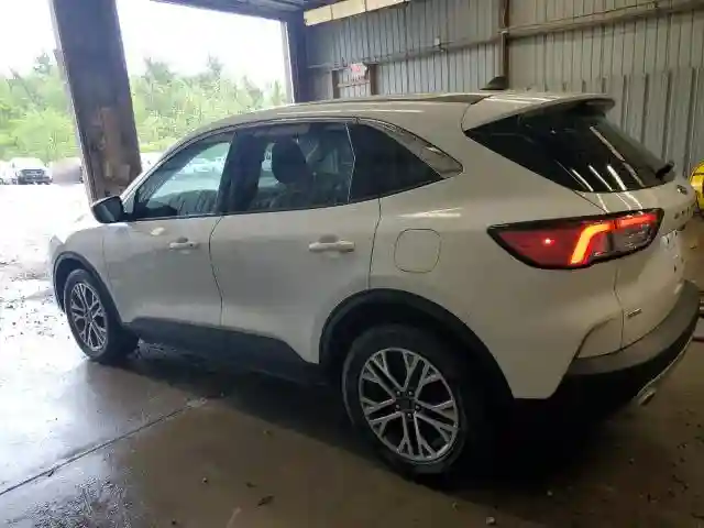 1FMCU9H92NUB12190 2022 FORD ESCAPE-1